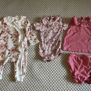Girls 3-6 mo bundle: sleeper, bodysuit, two piece, bows
